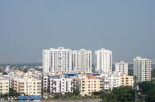 Urban Comfort at Shapoorji Pallonji Apartments in Mumbai
